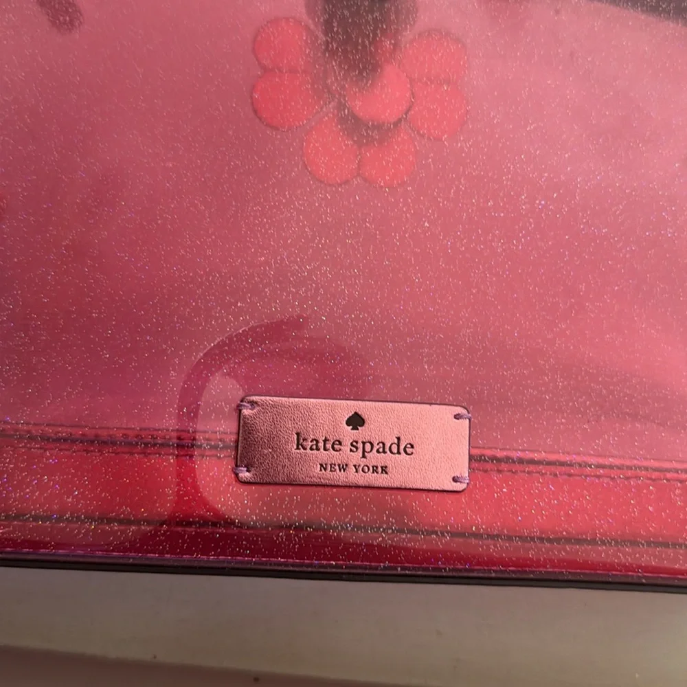 kate spade this chic